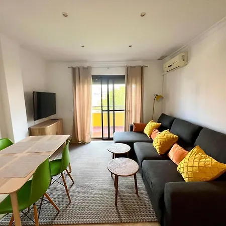 Apartment Urban Retreat With Views & Terrace